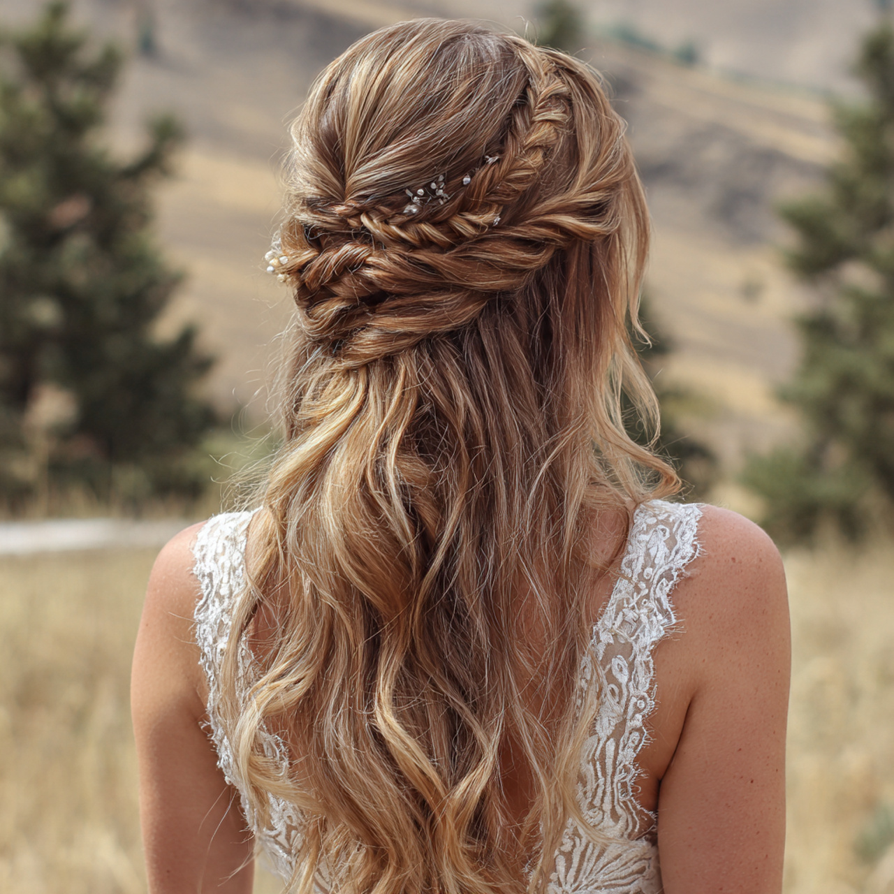 an attractive and good looking women with the 2 1