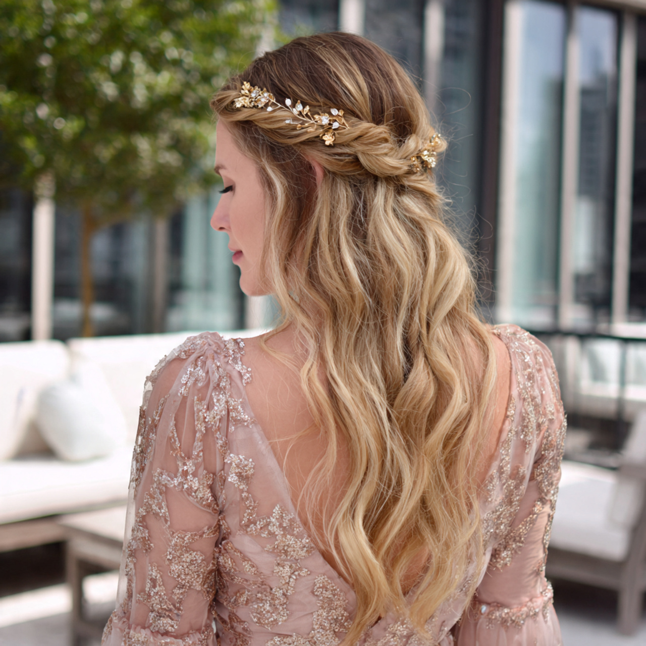 an attractive wedding guest having easy loose roma