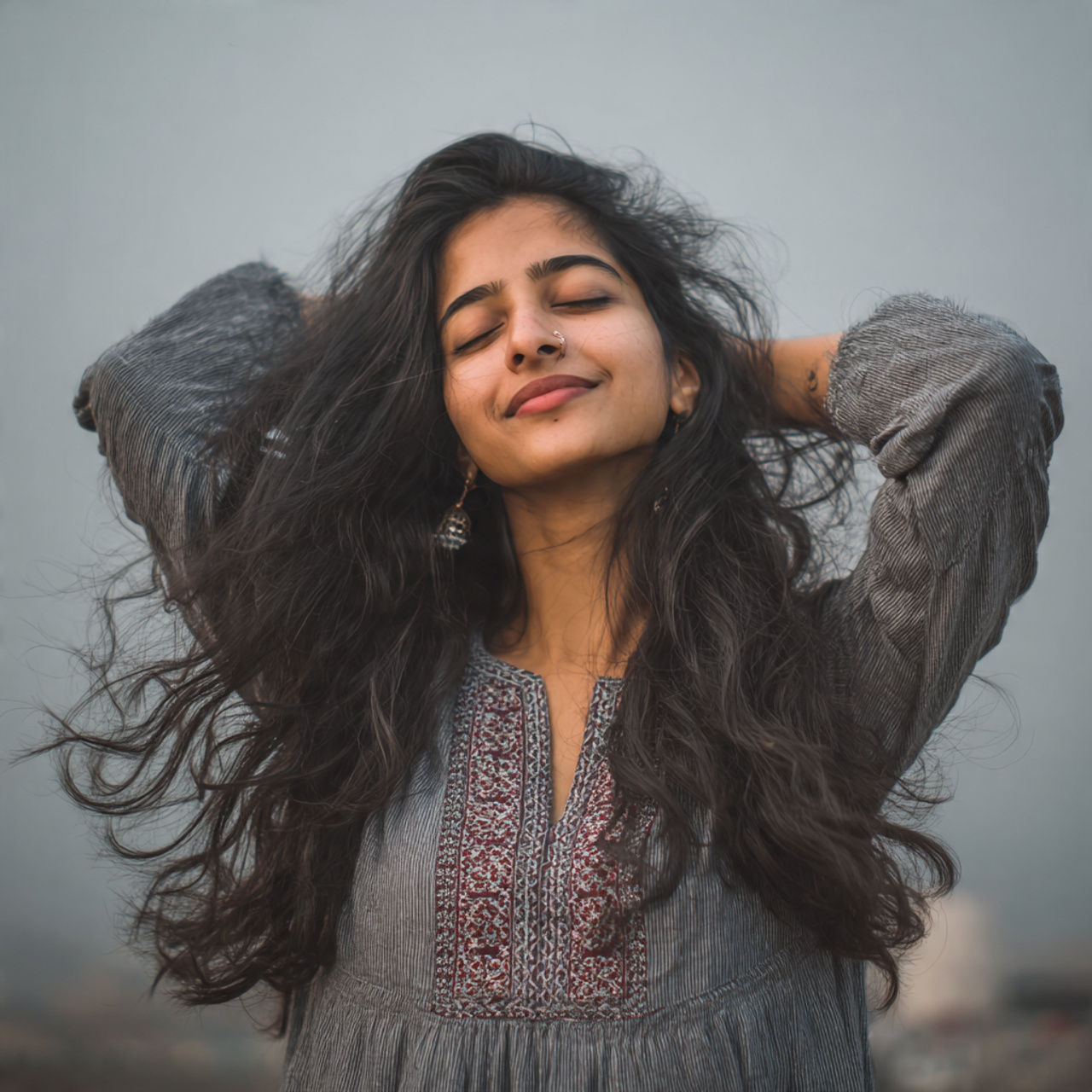 Easy Hairstyles On Kurti That Look Effortless and Beautiful 14 an attractive woman in kurti having easy front puf 1